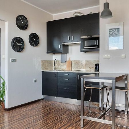 Airport Residence Amber Варшава Екстериор снимка