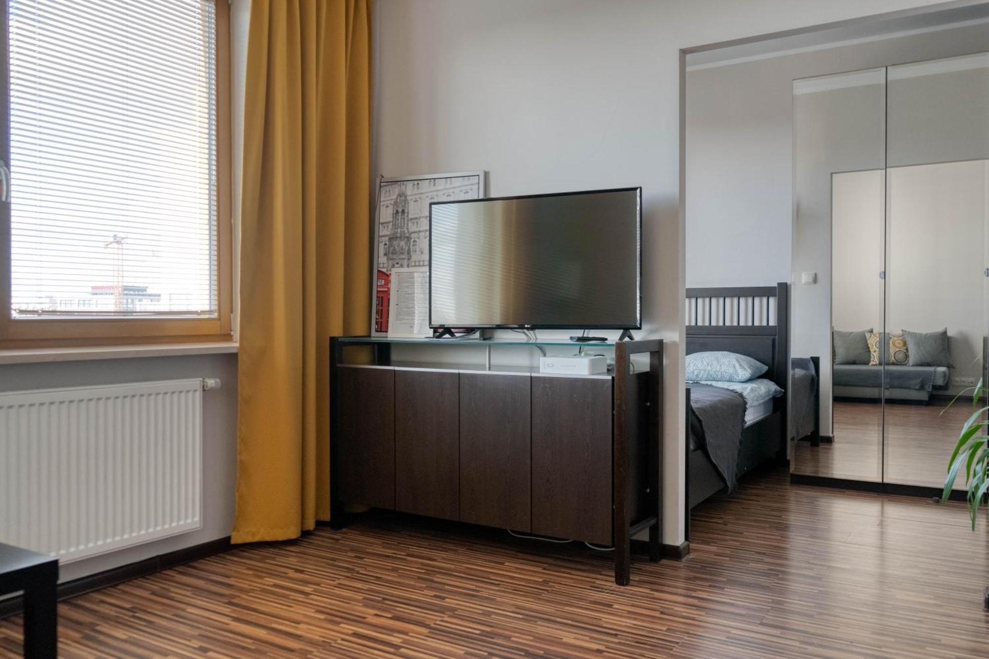 Airport Residence Amber Варшава Екстериор снимка