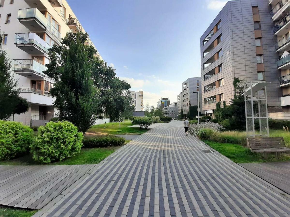 Airport Residence Amber Варшава Екстериор снимка