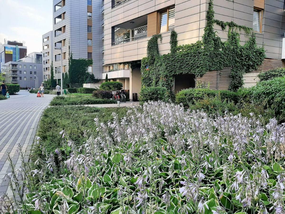Airport Residence Amber Варшава Екстериор снимка