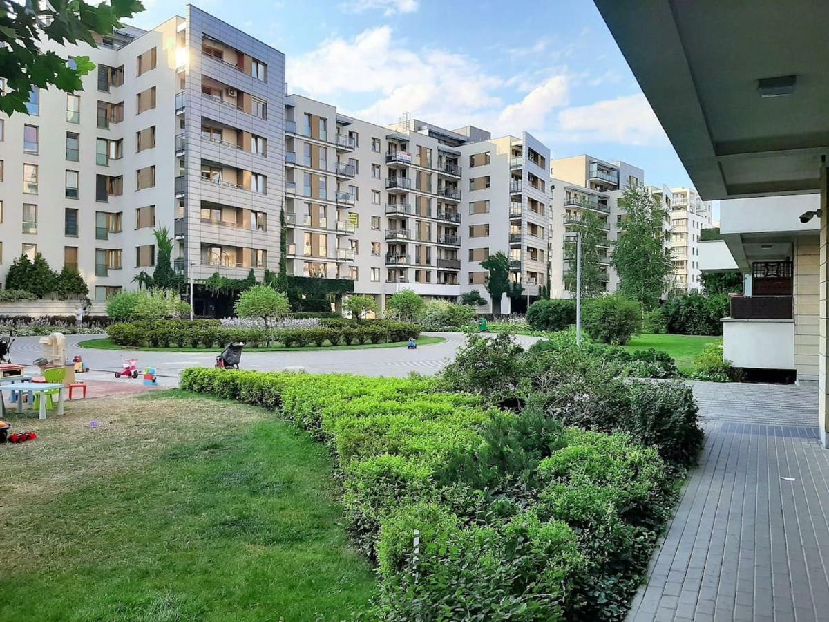 Airport Residence Amber Варшава Екстериор снимка